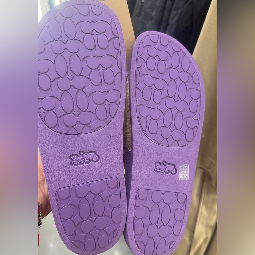 NWT Coach Udele Sport Slide
In Signature Canvas With Floral Print 💜 - Picture 8 of 12